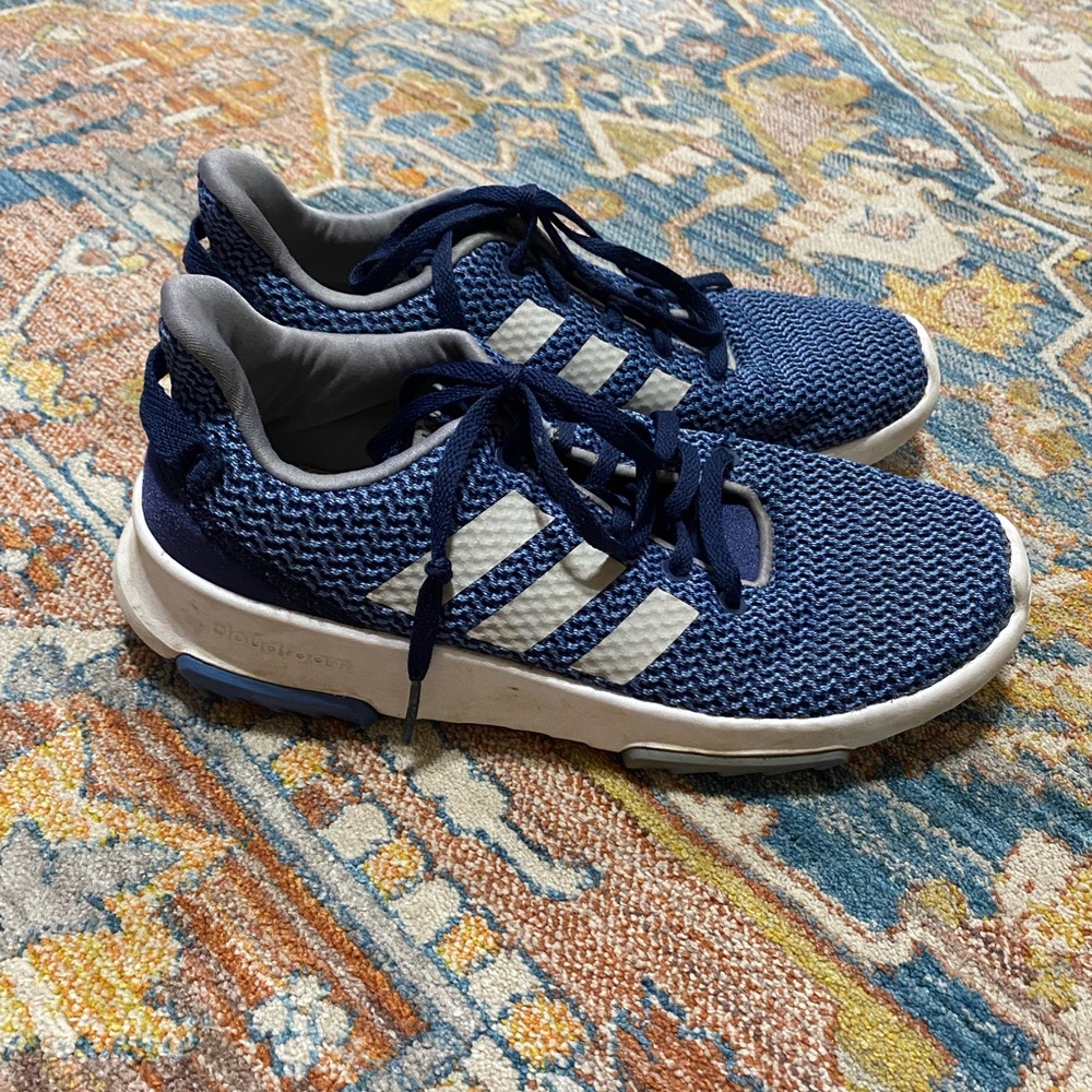 Navy blue adidas cloudfoam shoes size 6.